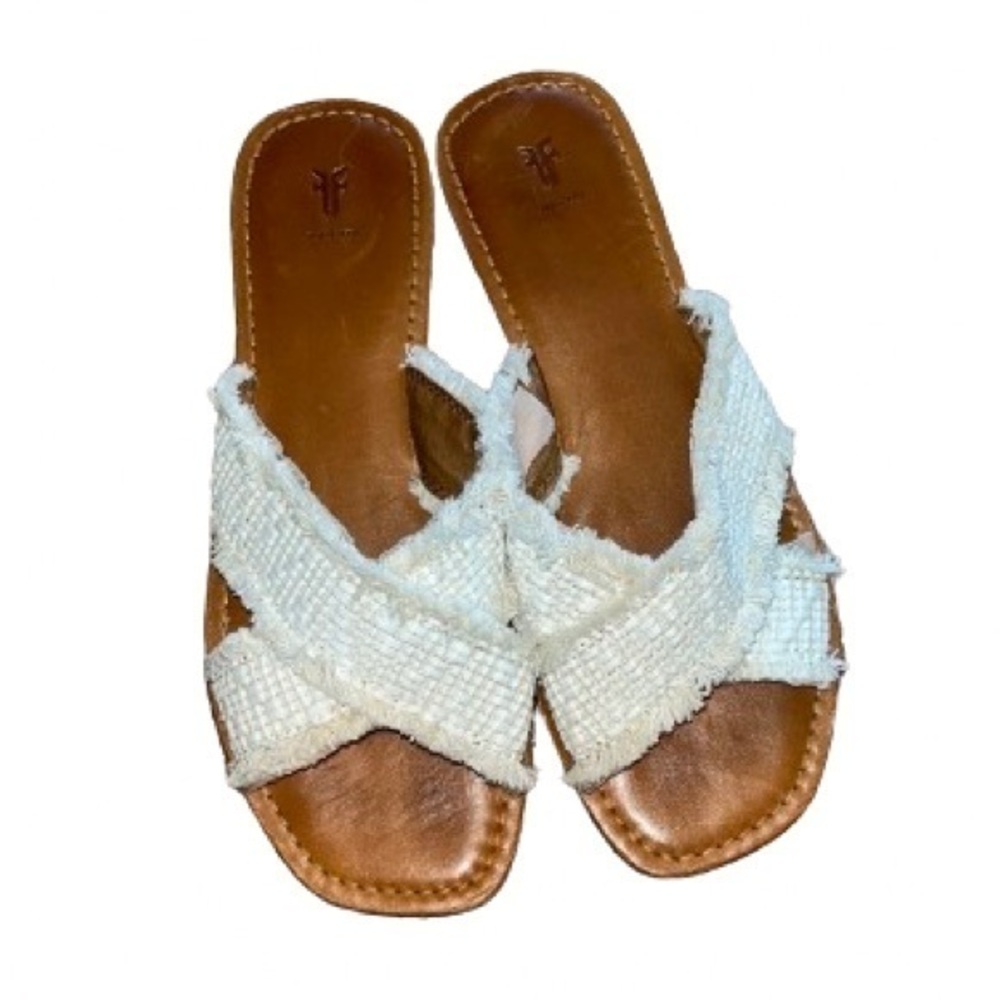Frye Hayley frayed edge white flat sandals size 8